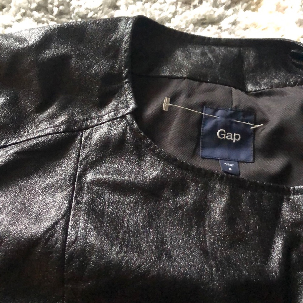 Gap Jacket - Picture 2 of 7